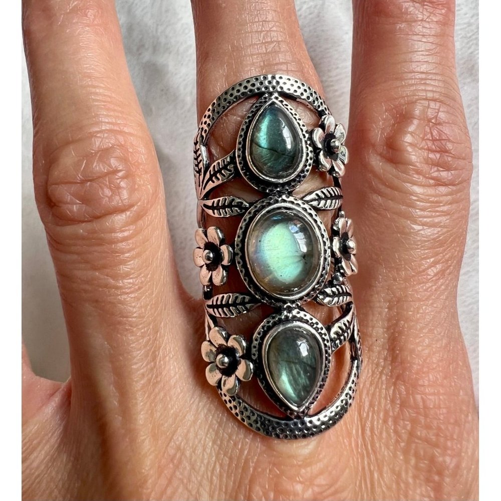 925 Flower Child Flash Labradorite Ring 6 - Picture 3 of 9